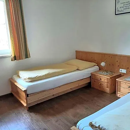 In Near Amade Hotell